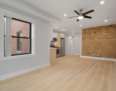 1558 W Juneway Terrace - Photo Thumbnail 3