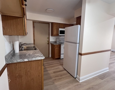 7109 Laverne Lane - Photo Thumbnail 3