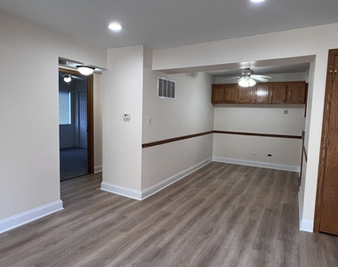7109 Laverne Lane - Photo Thumbnail 6