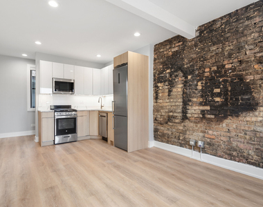 1554 W Juneway Terrace - Photo Thumbnail 4
