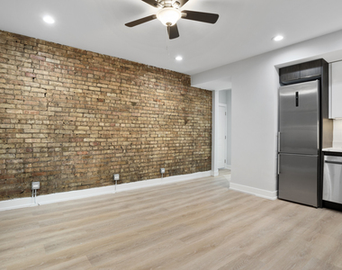 1552 W Juneway Terrace - Photo Thumbnail 4