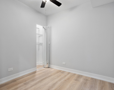 1552 W Juneway Terrace - Photo Thumbnail 7