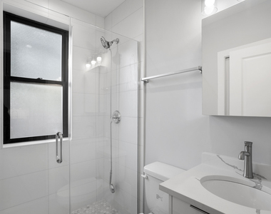 1552 W Juneway Terrace - Photo Thumbnail 12