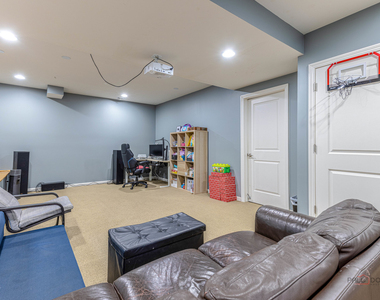 2498 Waterbury Lane - Photo Thumbnail 25