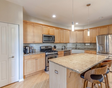 2498 Waterbury Lane - Photo Thumbnail 13