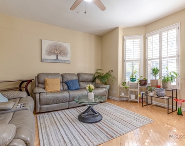 2498 Waterbury Lane - Photo Thumbnail 5