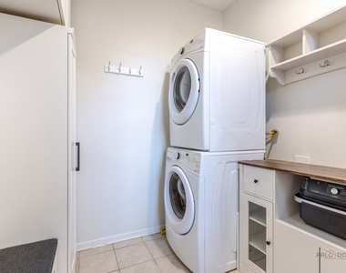 2498 Waterbury Lane - Photo Thumbnail 17