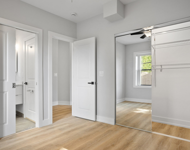 1552 W Juneway Terrace - Photo Thumbnail 6