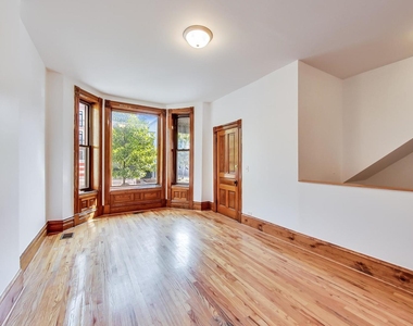 1138 W Addison Street - Photo Thumbnail 1