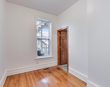 1138 W Addison Street - Photo Thumbnail 11