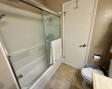 752 Biloxie Court - Photo Thumbnail 17