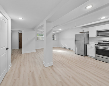 5629 N Wayne Avenue - Photo Thumbnail 2