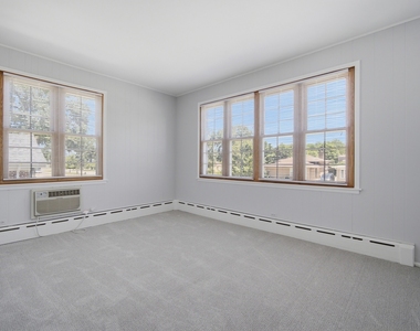 7314 N Crawford Avenue - Photo Thumbnail 9