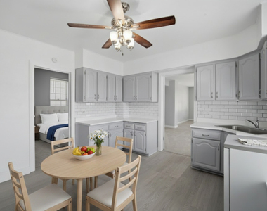 7314 N Crawford Avenue - Photo Thumbnail 6