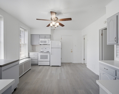 7314 N Crawford Avenue - Photo Thumbnail 7