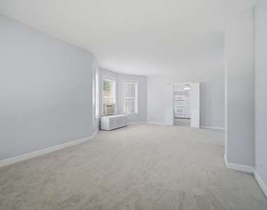 7314 N Crawford Avenue - Photo Thumbnail 3