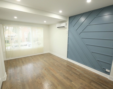 4508 N Keystone Avenue - Photo Thumbnail 8