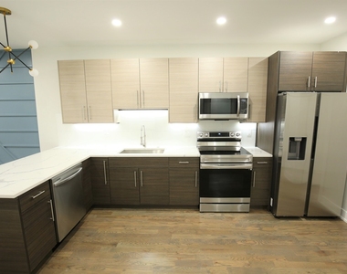 4508 N Keystone Avenue - Photo Thumbnail 5