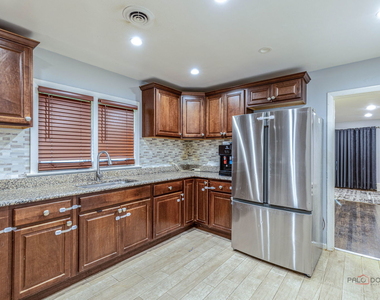 1195 Jeanette Street - Photo Thumbnail 8