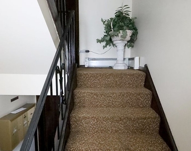 100 Yates Avenue - Photo Thumbnail 3