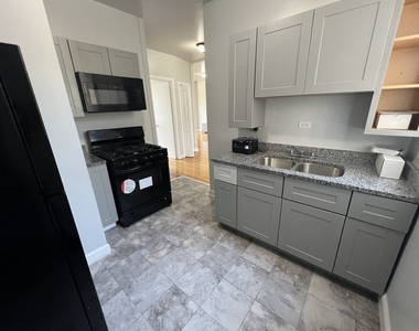 6802 S Clyde Avenue - Photo Thumbnail 4