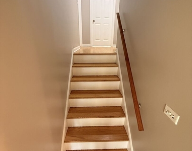 9109 Parkside Avenue - Photo Thumbnail 5