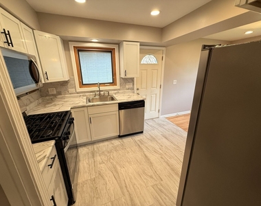 9109 Parkside Avenue - Photo Thumbnail 21