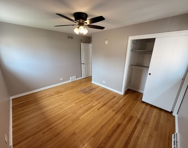 9109 Parkside Avenue - Photo Thumbnail 1