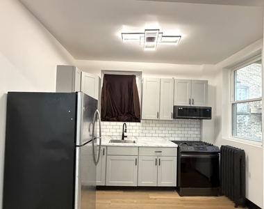 6837 S East End Avenue - Photo Thumbnail 10