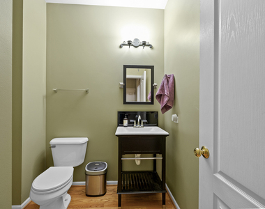 718 Versailles Parkway - Photo Thumbnail 17