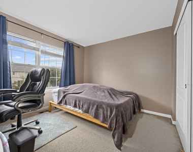 718 Versailles Parkway - Photo Thumbnail 20