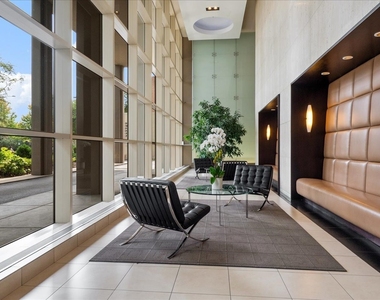 5320 N Sheridan Road - Photo Thumbnail 17