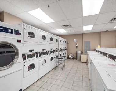 5320 N Sheridan Road - Photo Thumbnail 23