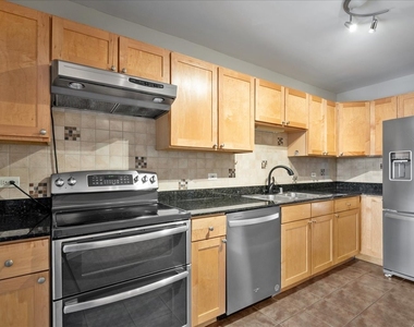 5320 N Sheridan Road - Photo Thumbnail 5