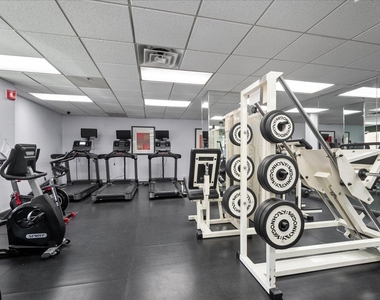 5320 N Sheridan Road - Photo Thumbnail 21