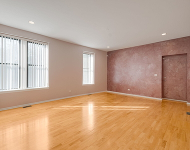 4060 S Ellis Avenue - Photo Thumbnail 9
