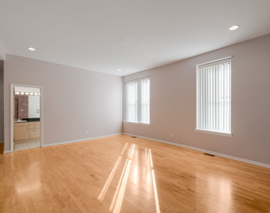 4060 S Ellis Avenue - Photo Thumbnail 10