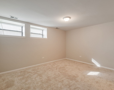 4060 S Ellis Avenue - Photo Thumbnail 13