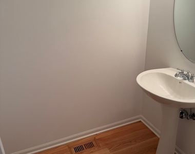 152 Finstad Drive - Photo Thumbnail 3