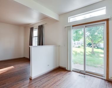 1216 Arapaho Court - Photo Thumbnail 8
