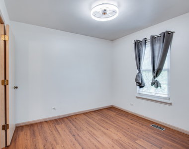 1216 Arapaho Court - Photo Thumbnail 16