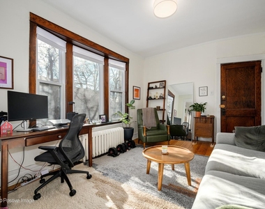 3018 W Schubert Avenue - Photo Thumbnail 2