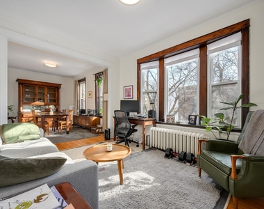 3018 W Schubert Avenue - Photo Thumbnail 1