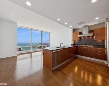 401 N Wabash Avenue - Photo Thumbnail 3