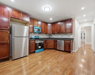2134 N 73rd Avenue - Photo Thumbnail 8