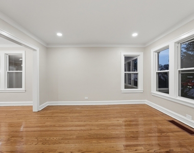 2134 N 73rd Avenue - Photo Thumbnail 3