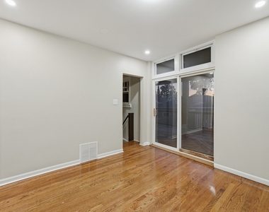 2134 N 73rd Avenue - Photo Thumbnail 9