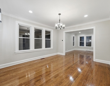 2134 N 73rd Avenue - Photo Thumbnail 6