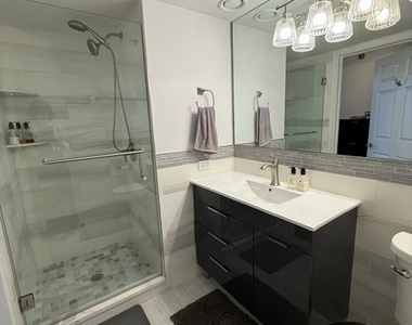 345 N Lasalle Street - Photo Thumbnail 9