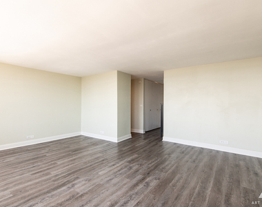 655 W Irving Park Road - Photo Thumbnail 14